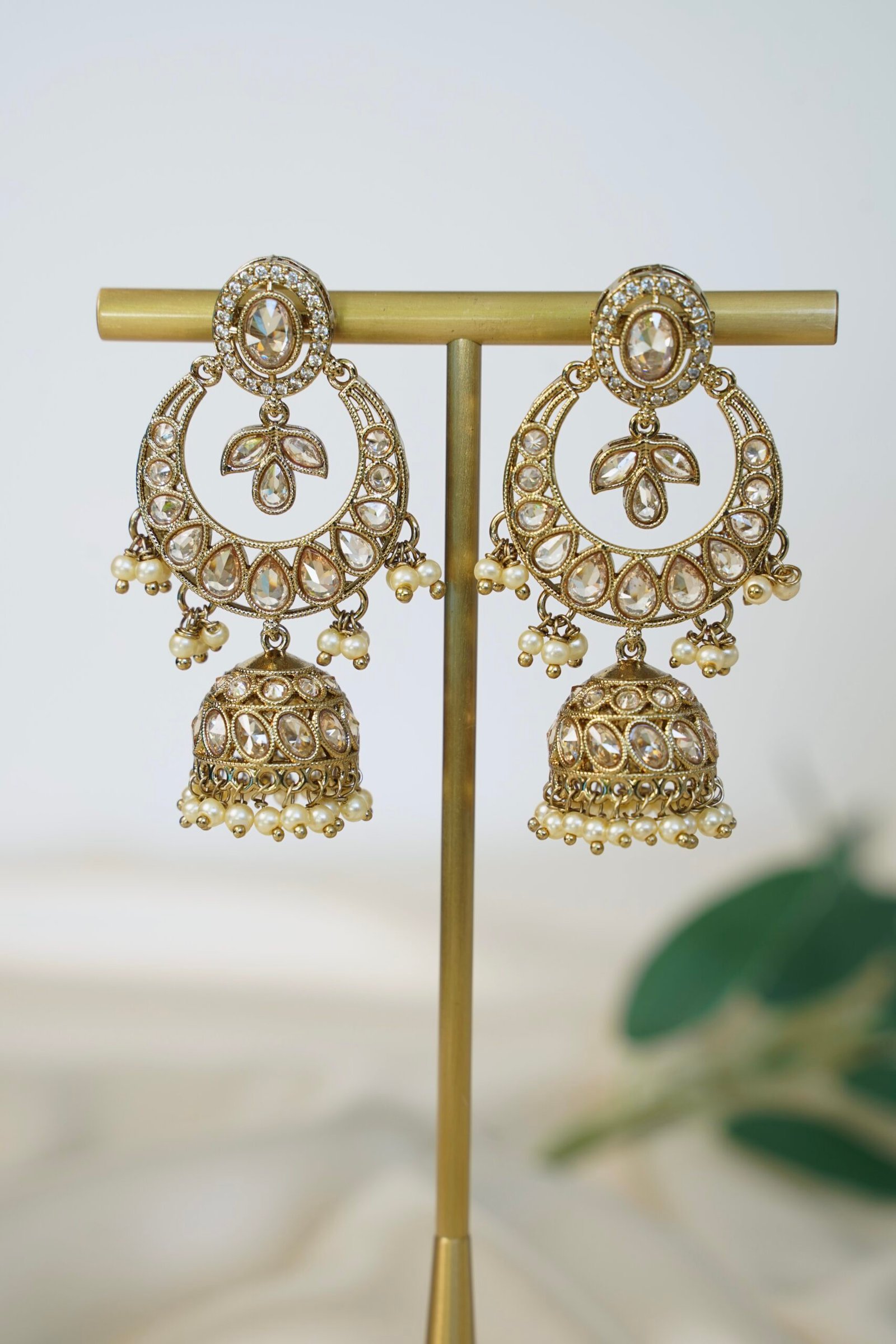 Tvesa Necklace Set - Image 4