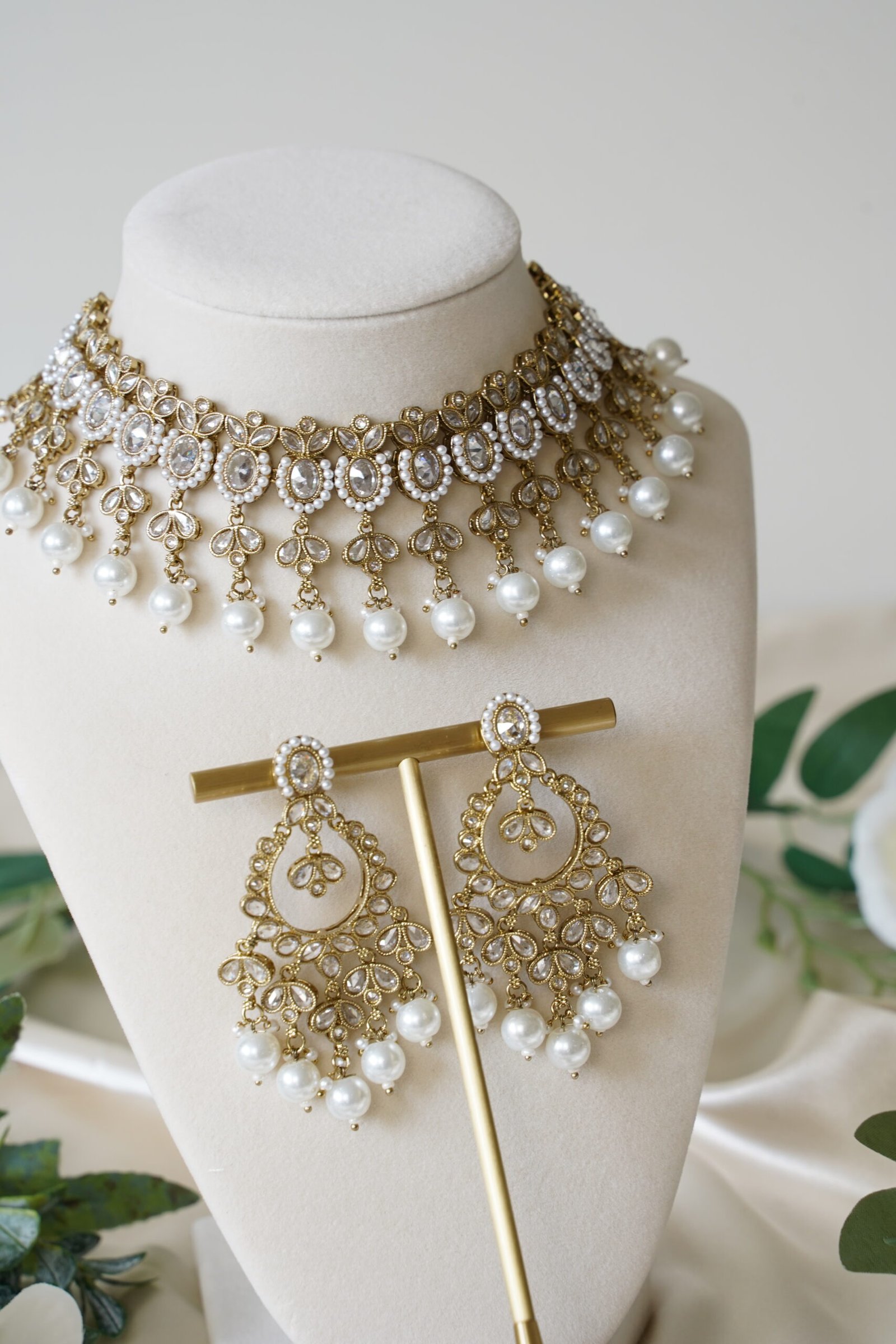 Lehara Necklace Set with White Pearls - Image 5