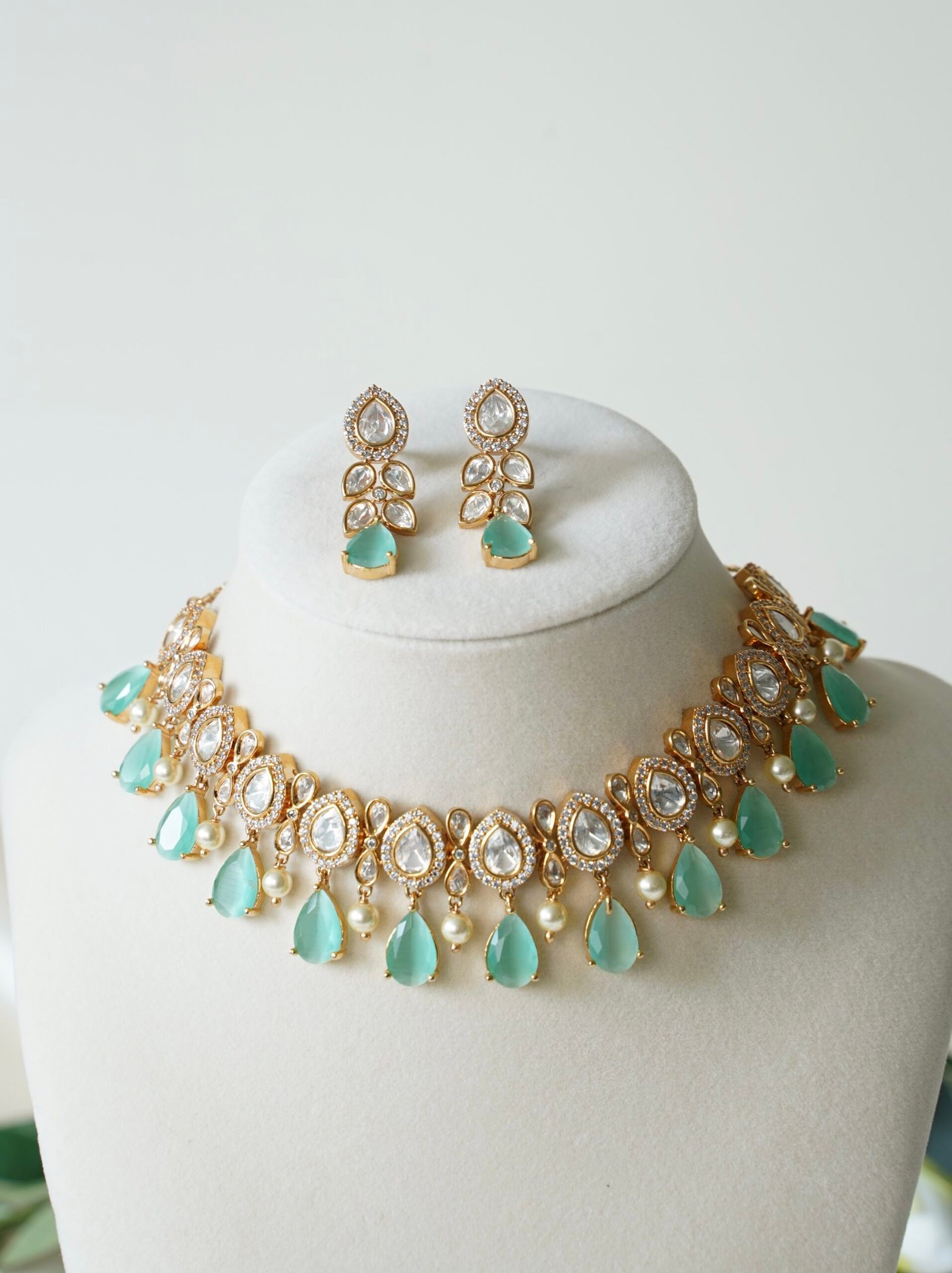Mint Haze Kundan Necklace Set - Image 2