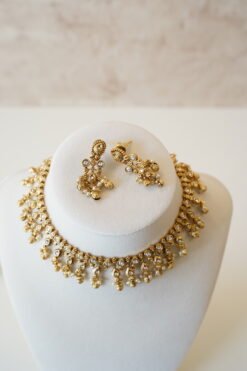 Alternative view of Sunehri Delicate Set