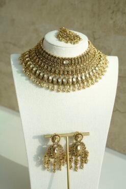 Shanaya Kundan Bridal Set - Gold Finish - Image 3
