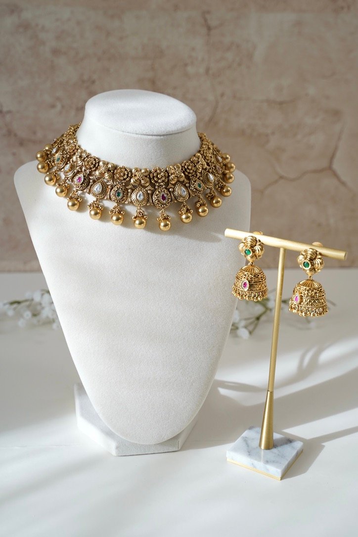 Floral Detail Ruby & Green Kundan Set