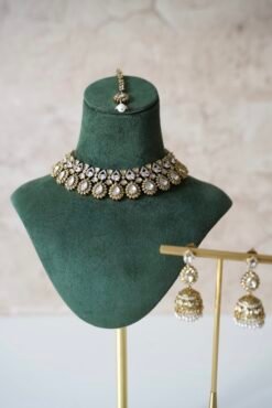 Noor clear Stone Necklace Set