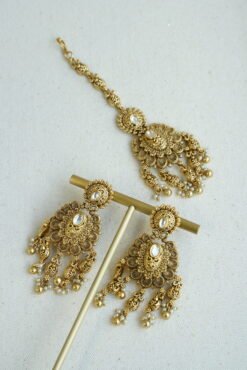 Shanaya Kundan Bridal Set - Gold Finish - Image 5