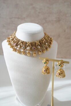 Floral Detail Ruby & Green Kundan Set - Image 3