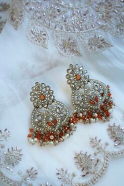 Antique champagne Anya necklace set in orange with matching earrings and maang tikka